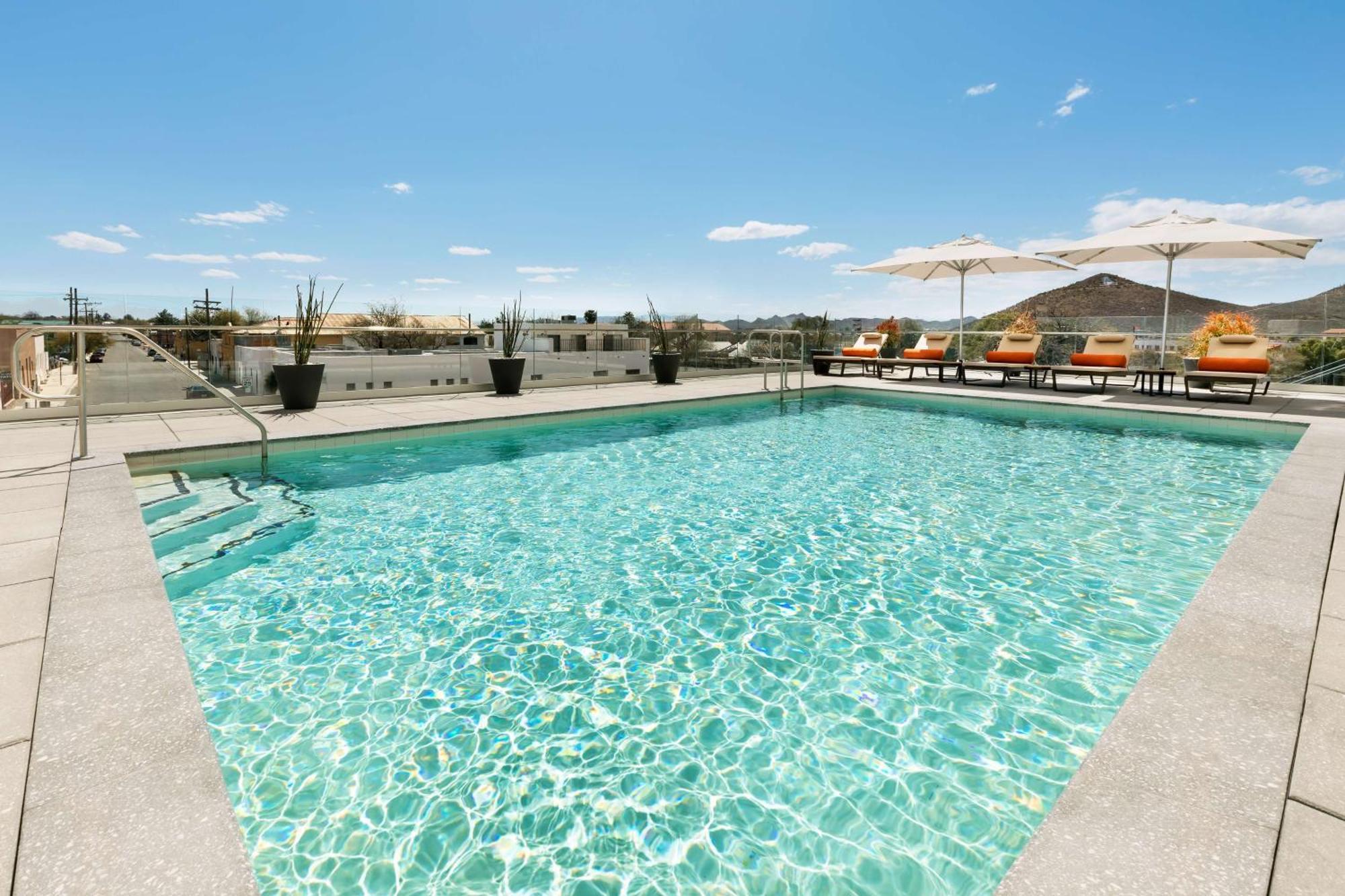 Doubletree By Hilton Tucson Downtown Convention Center Hotel Exterior photo