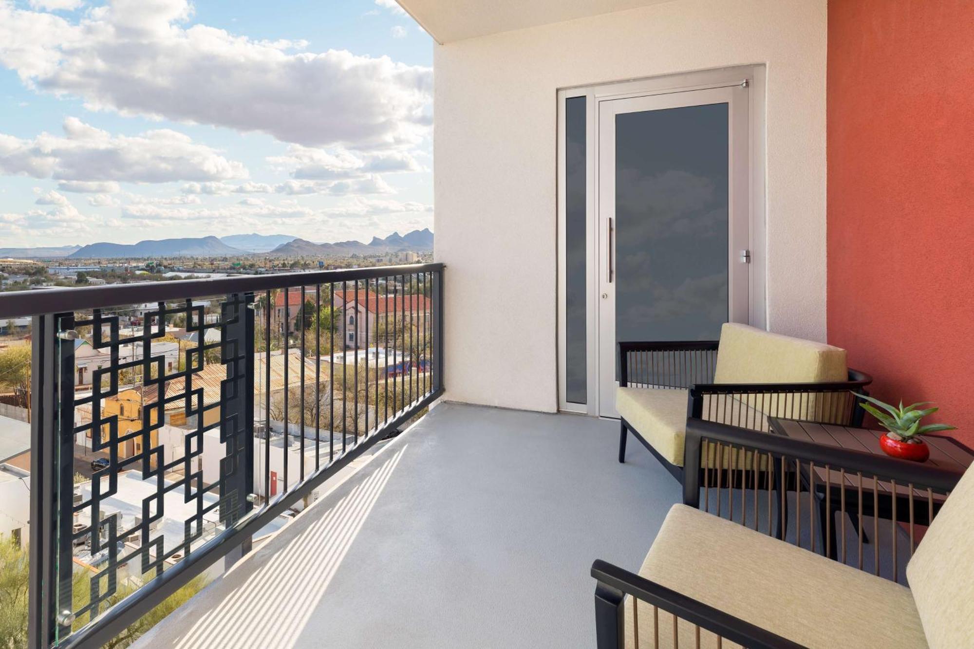 Doubletree By Hilton Tucson Downtown Convention Center Hotel Exterior photo